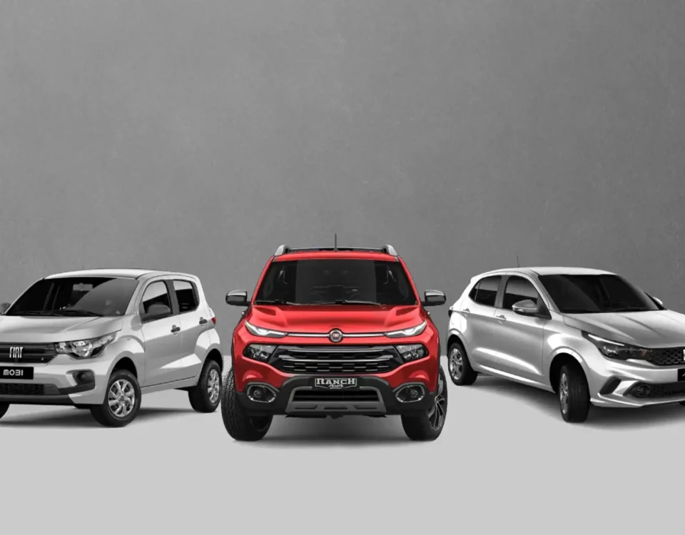 Diferentes tipos de carros como hatch, SUV e sedan exibidos juntos